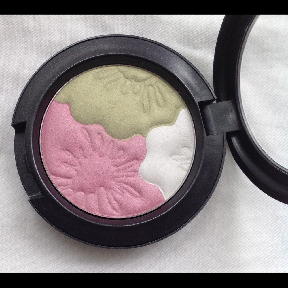 MAC Pearlmatte eyeshadow